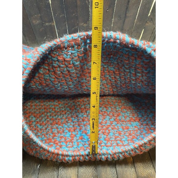 Handmade Crochet Cat Cave Cat Bed Hideaway Warm Snuggle Cave XL - Picture 6 of 8